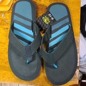 athletic works men's o2air thong sandal